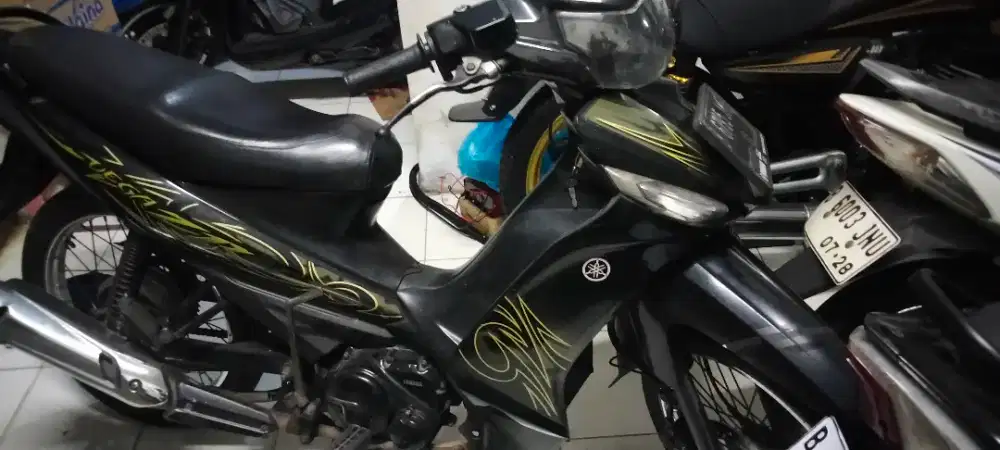 Jual Yamaha vegazr lengkap BPKB stnk ada