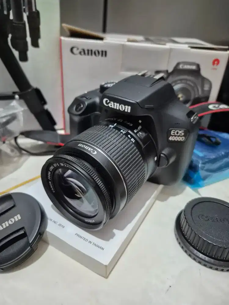 Canon eos 4000d like new