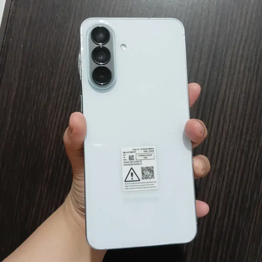 Samsung A57 8/128 Icy Blue masih Garansi Resmi