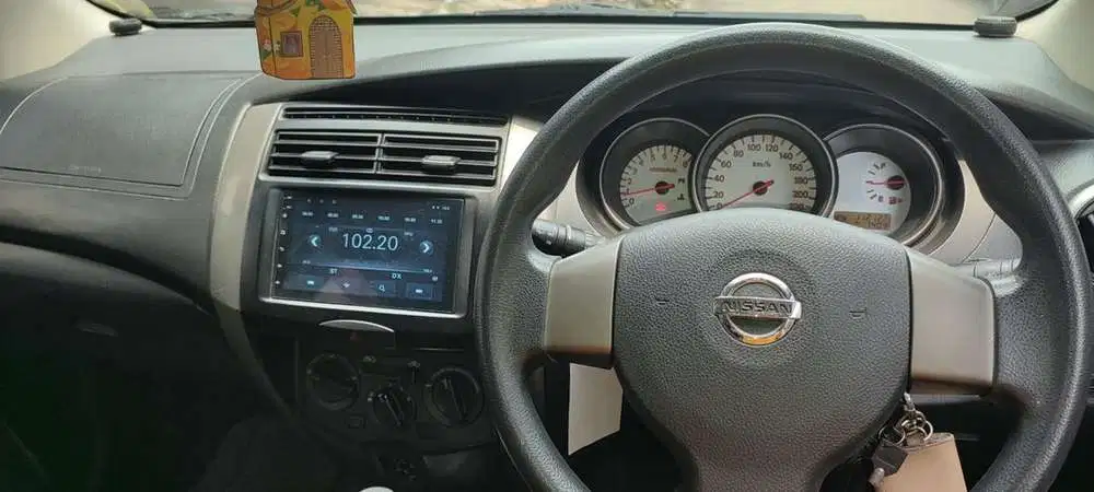 Nissan Grand livina 2011 Bensin