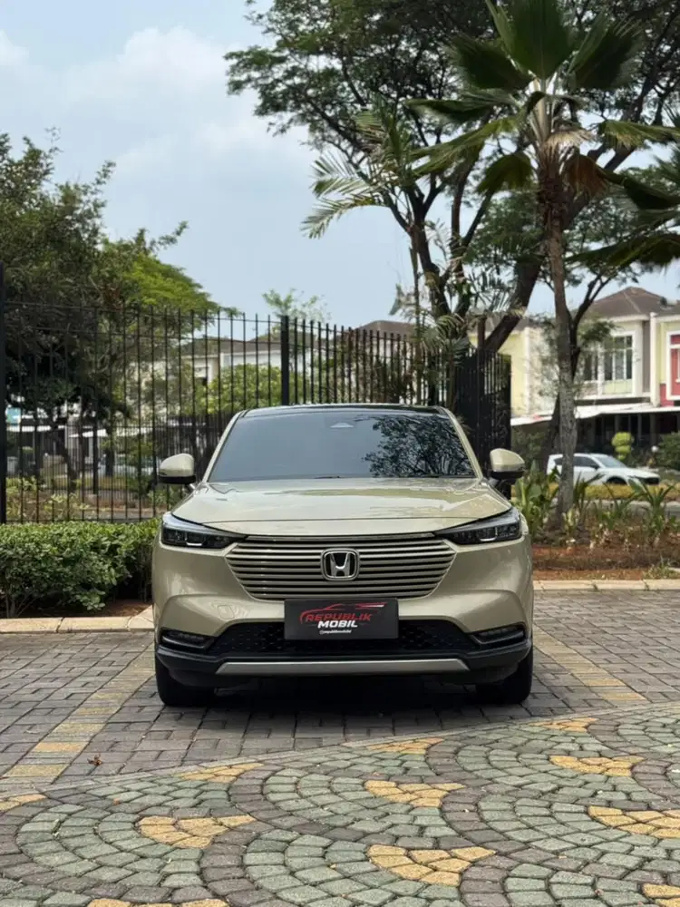 Honda HR-V 1.5L SE CVT 
NIK 2025