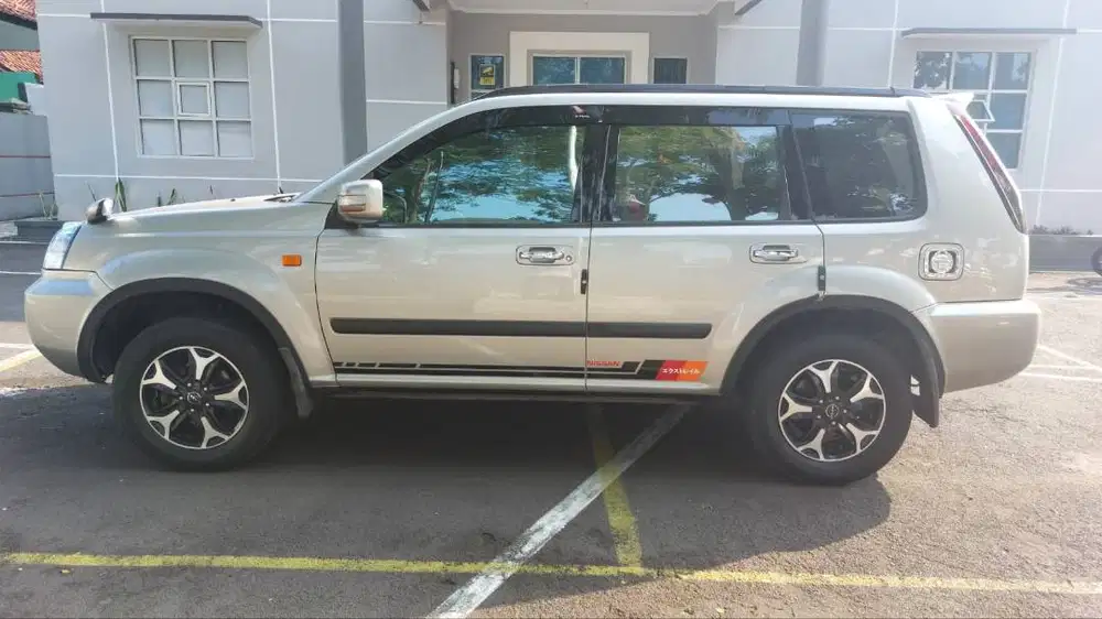 Nisan Xtrail 2.5 st AT