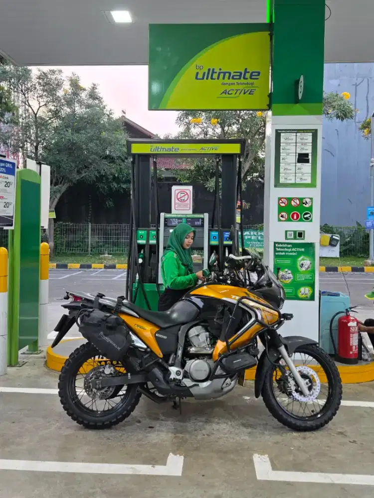 Moge Adventure Honda Transalp 700 (XL700V) — Collector Item Full Paper