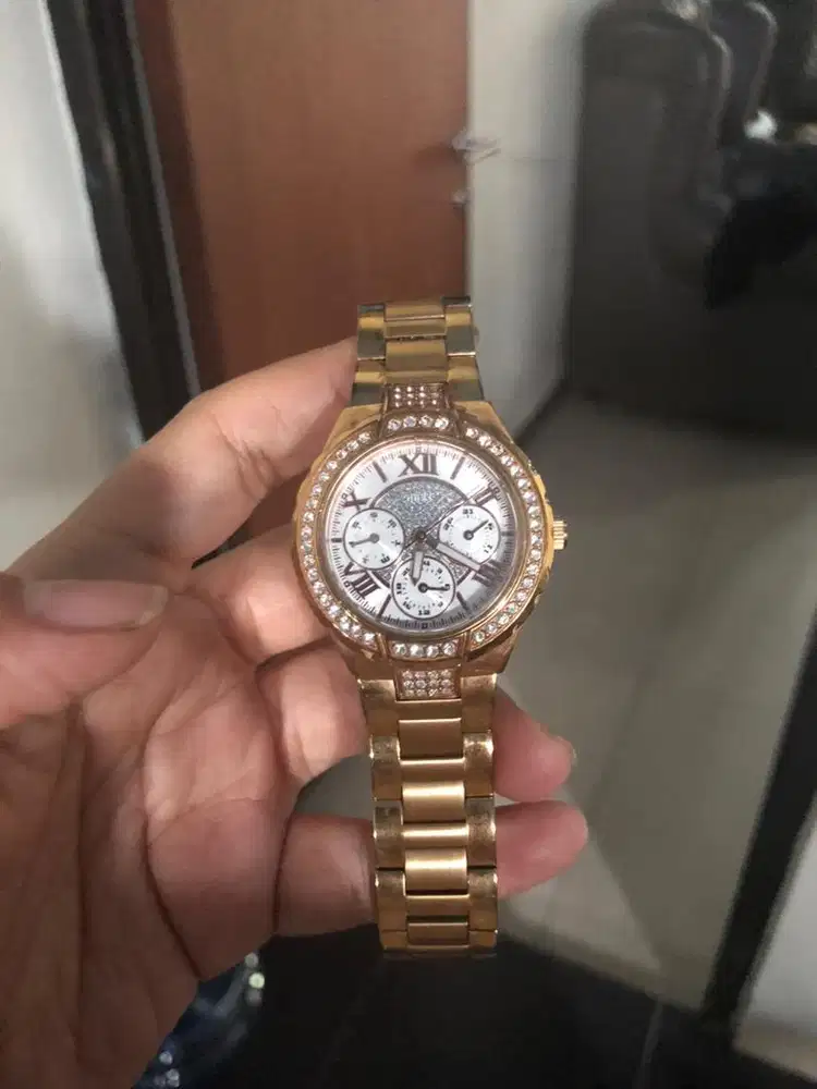 Jual murah Jam Tangan Guess Ori ( Preloved )