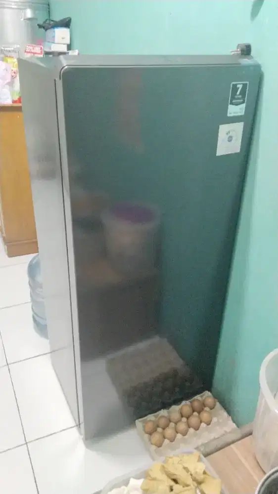 Kulkas merek aqua 1 pintu