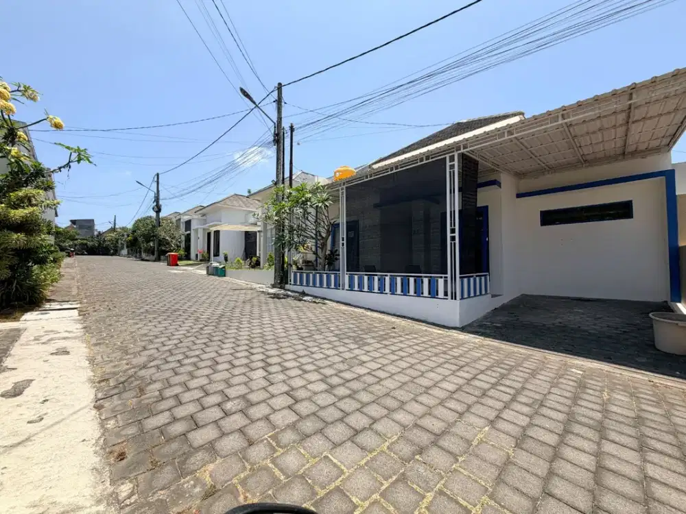 DIJUAL RUMAH FULLY FURNISHED WITH POOL UNGASAN AREA