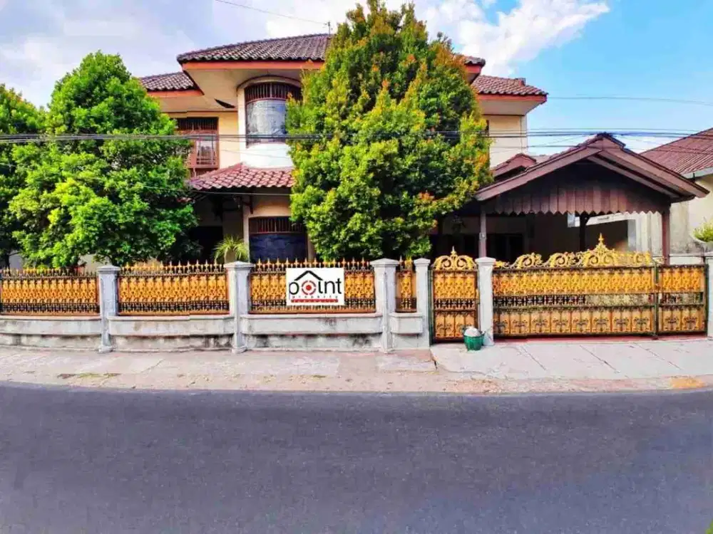 Rumah Terawat Luas Strategis di Tengah Kota Solo