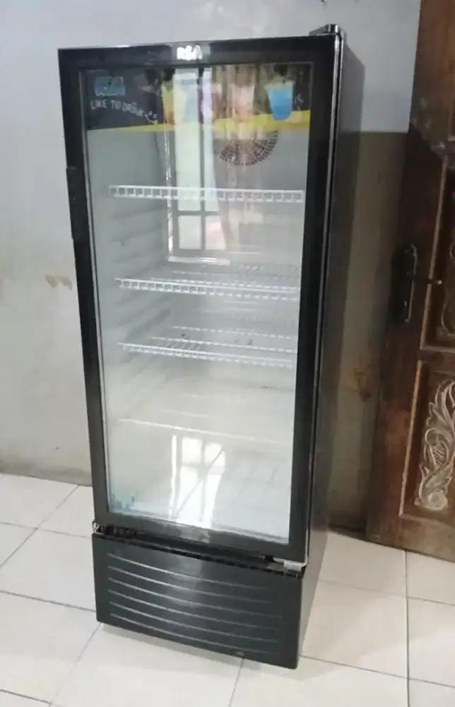 Showcase pendingin rsa 4 rak