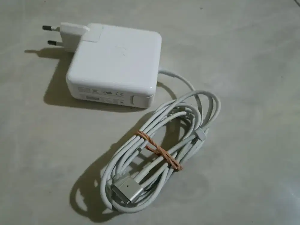 MagSafe 60W Bekas Normal Tidak Ada Kendala