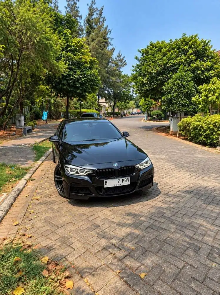 BMW F30 Hitam 320i 2016 Bensin Full Mod