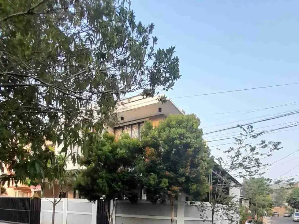Dijual rumah hook murah banget bagus, siap huni di Regency Melati  Mas Tangerang Selatan