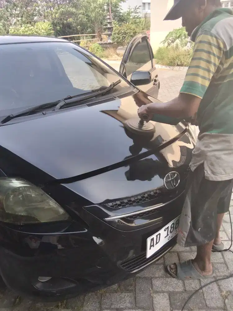 Poles mobil dan motor