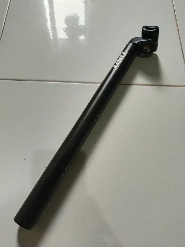 Jual Seatpost 30.9 Panjang 400 mm merk UNO