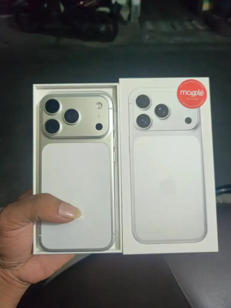 Iphone 17 pro 256 ibox open box