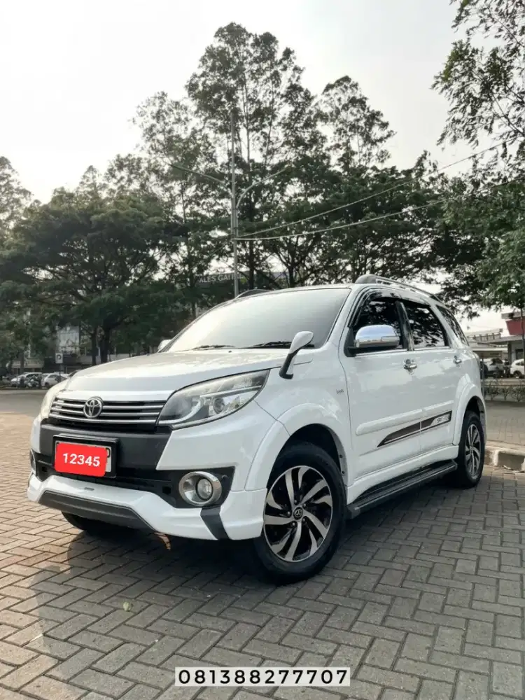 DIJUAL TOYOTA RUSH TRD SPORTIVO AT 2015