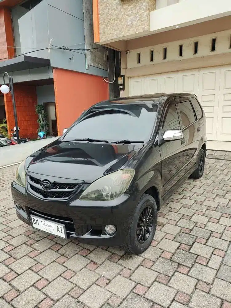 Daihatsu Xenia 2011 Bensin