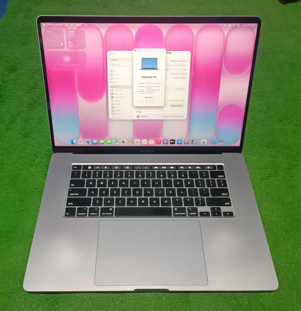 Macbook Pro 2019 16inch i7 16/512 Grey Touchbar Dual VGA Mulus Murah