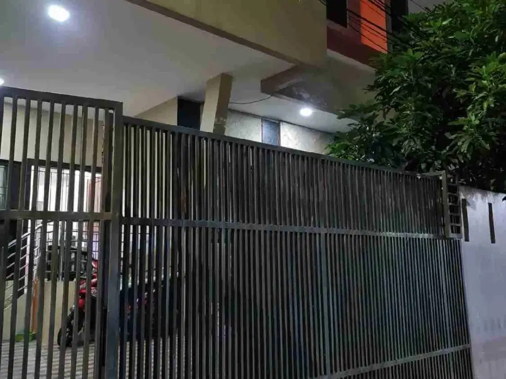 Rumah 3Lt Dijual Cepat BU di Pegangsaan Dua Kelapa Gading Jakarta Utara