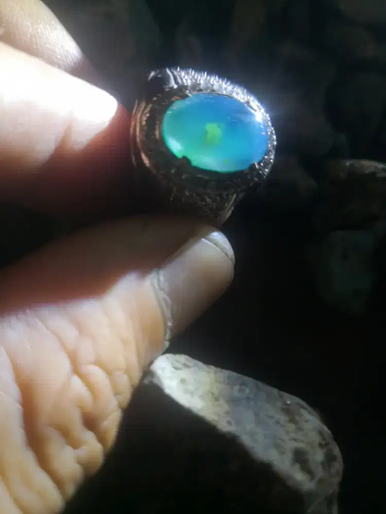 Cincin batu bacan palamea dimensi kantoran