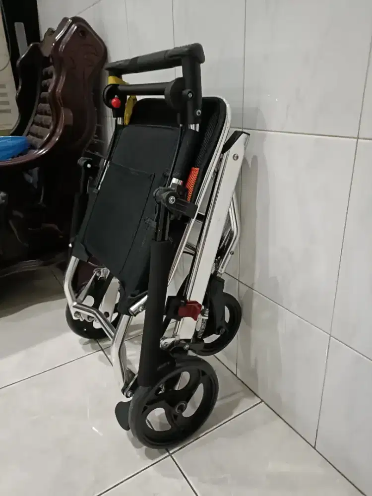 Travel Wheel Chair / Kursi Roda Travel