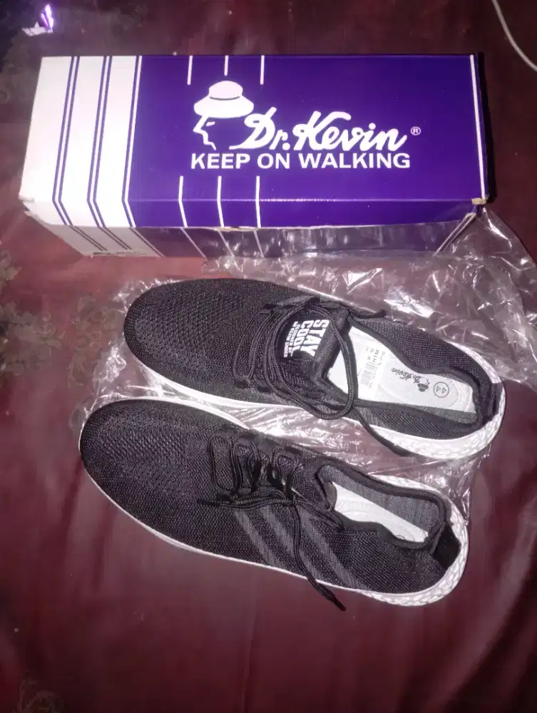 Jual Sepatu, Karena tidak kepakai dan masih baru