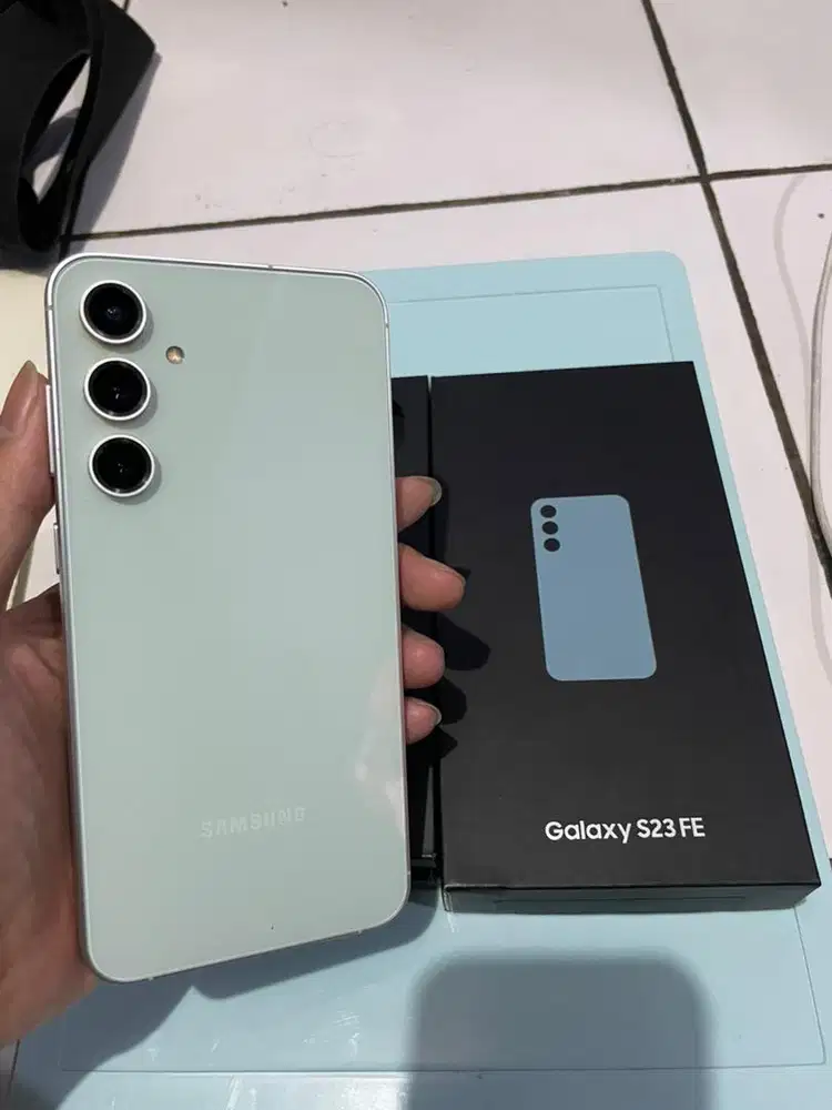Samsung S23 FE 8/256 5G Mulus Fillset