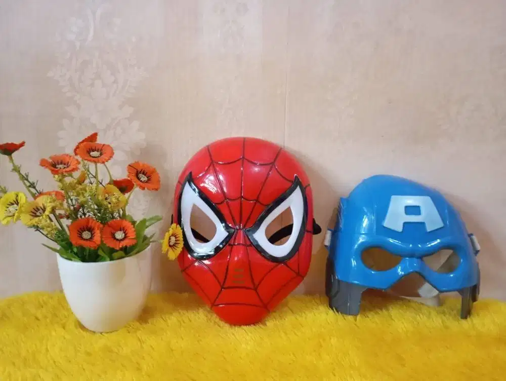 Set Topeng Anak Spiderman + Helm Captain America - Kondisi Mulus