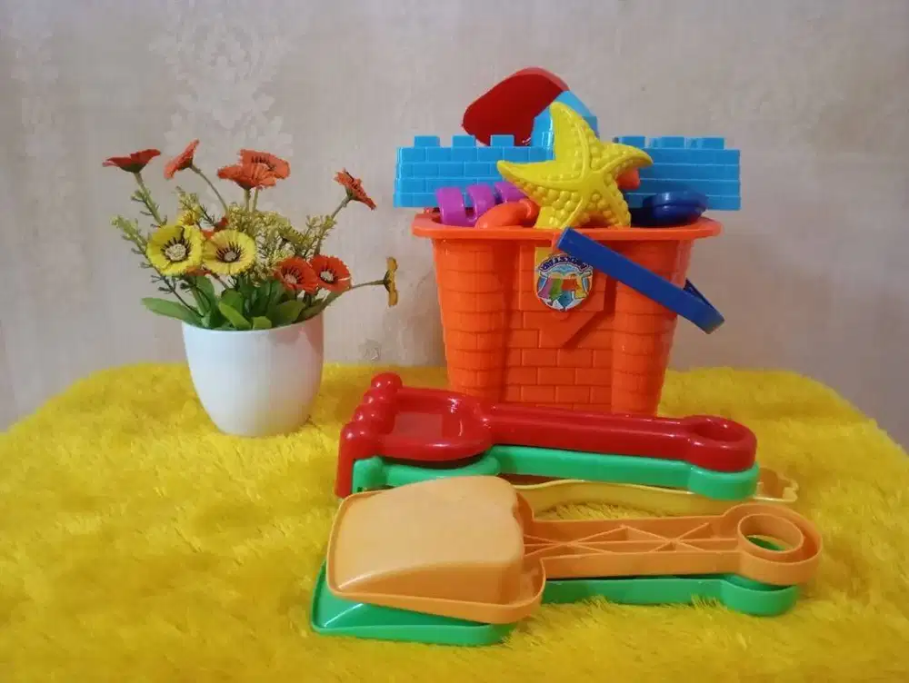Mainan Anak Set Pasir Pantai / Cetakan Istana Pasir + Keranjang