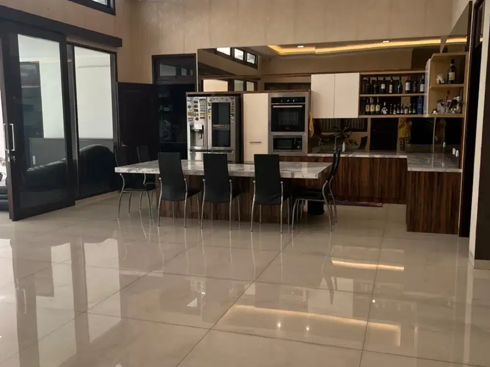 dijual rumah mewah pusat kota Taman Sakura Soekarno Hatta Bandung