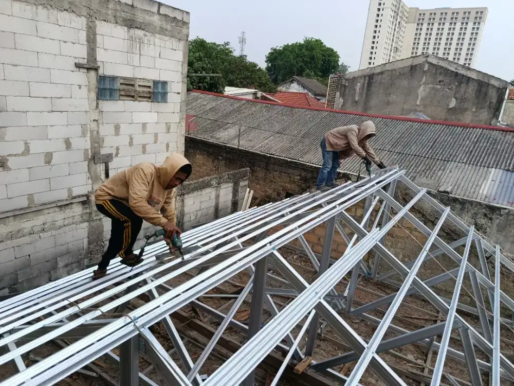 jasa pasang atap rangka baja ringan