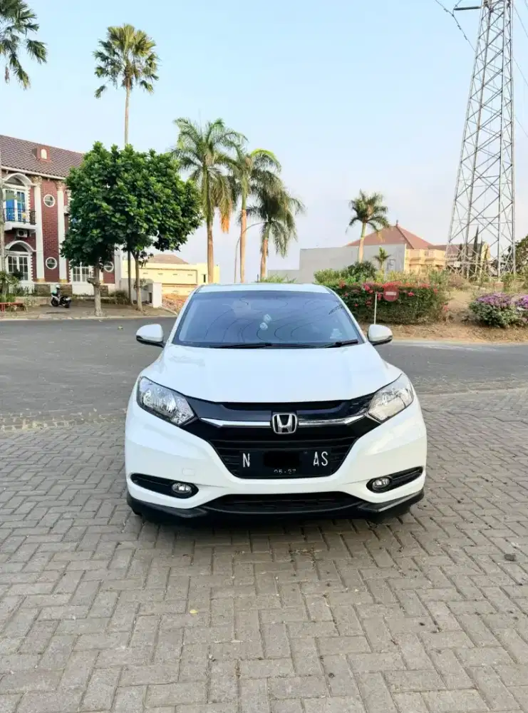 HRV 1.5 E CVT 2017 Tangan Pertama