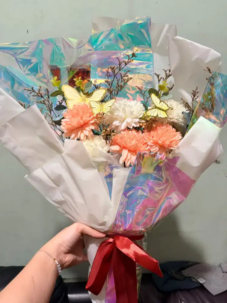 Buket Bunga Artificial Besar / Buket Kupu-Kupu / Buket Wisuda Preloved