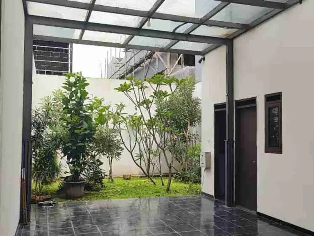 Jual & Sewa Rumah Mekarwangi Bandung 2 Lantai, 4+1 KT, Semi Furnished