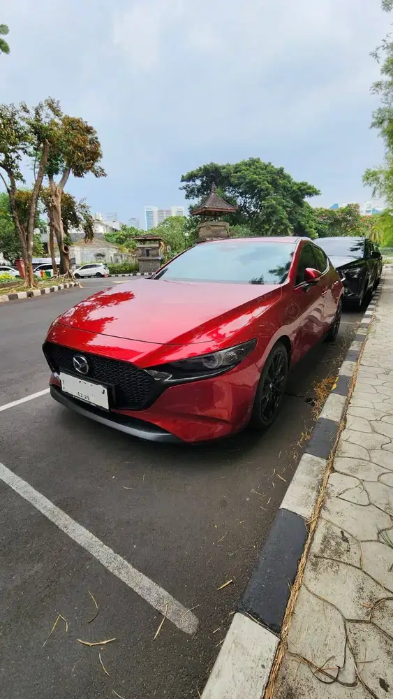 FORSALE MAZDA 3 HB (4X2) AT Muluss beli dari baru, pajak panjang