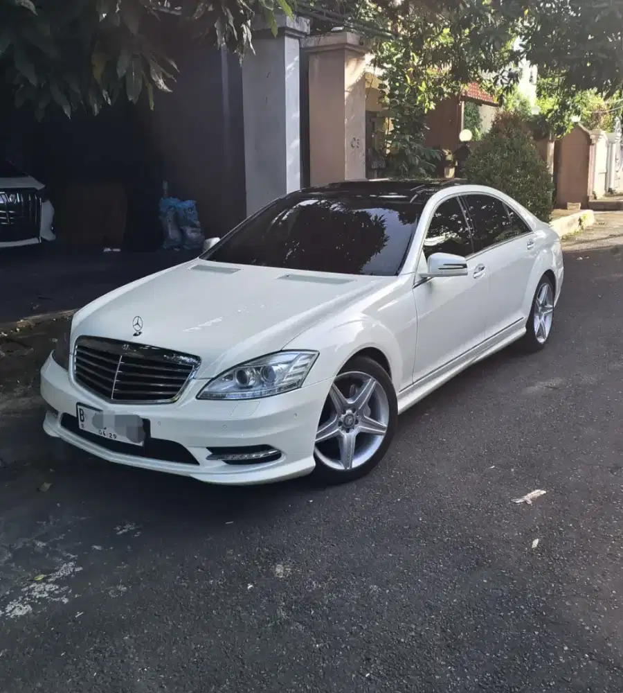 Mercedes-Benz S350 3.5 V6 AMG Package (W221) CBU 2011 • KM.31.xxx •