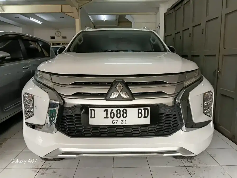 new Dakar 4x2 AT 2.4 Diesel