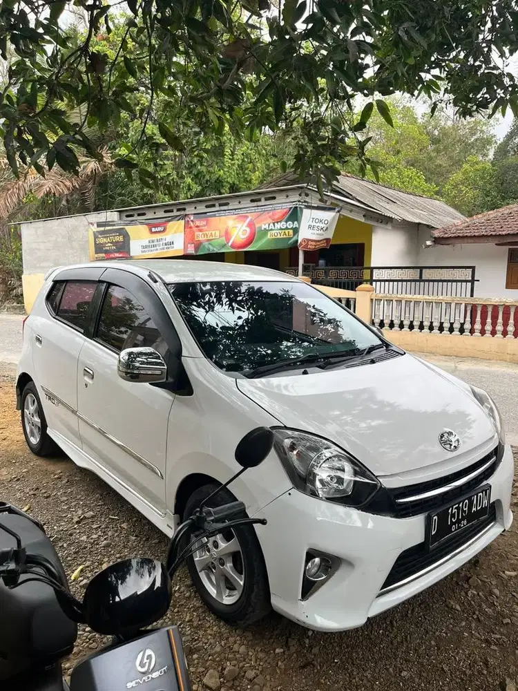 Mobil Toyota Agya