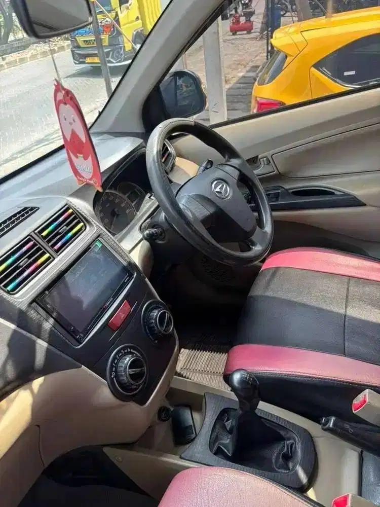 daihatsu xenia (2013)