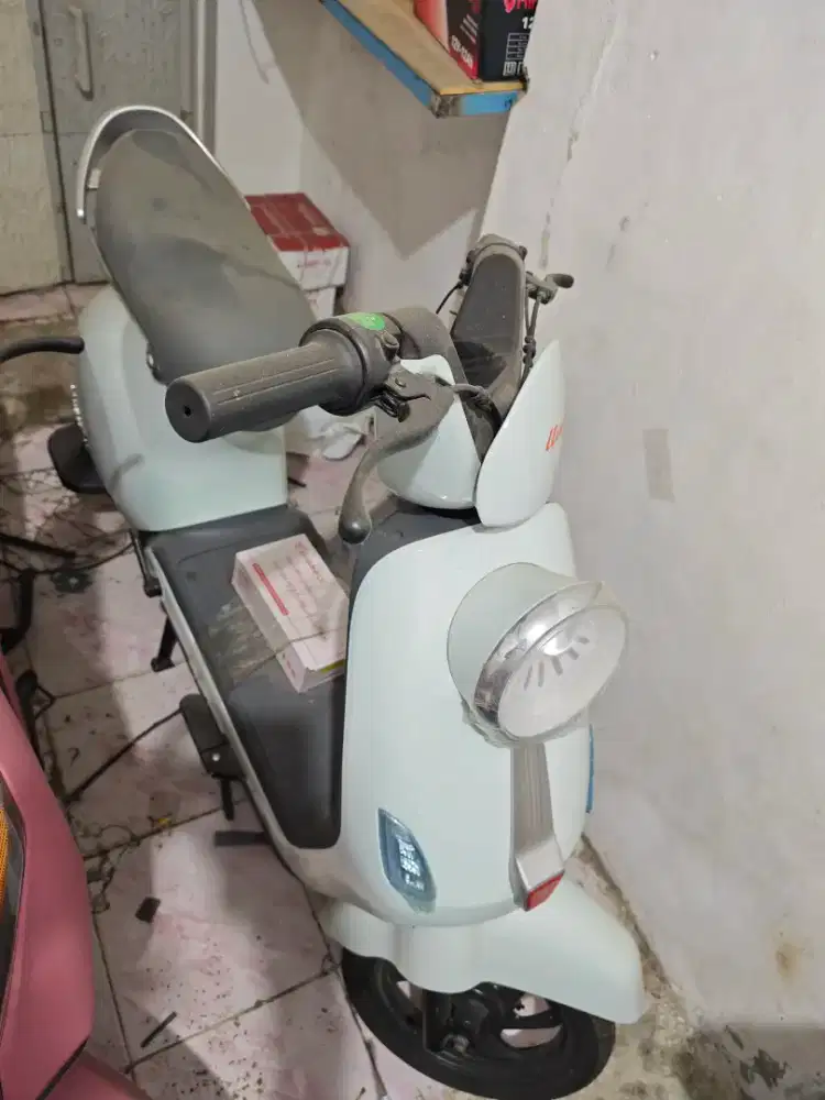 Sepeda listrik masih baru uwinfly D65 siapa cpet 2.9 aj