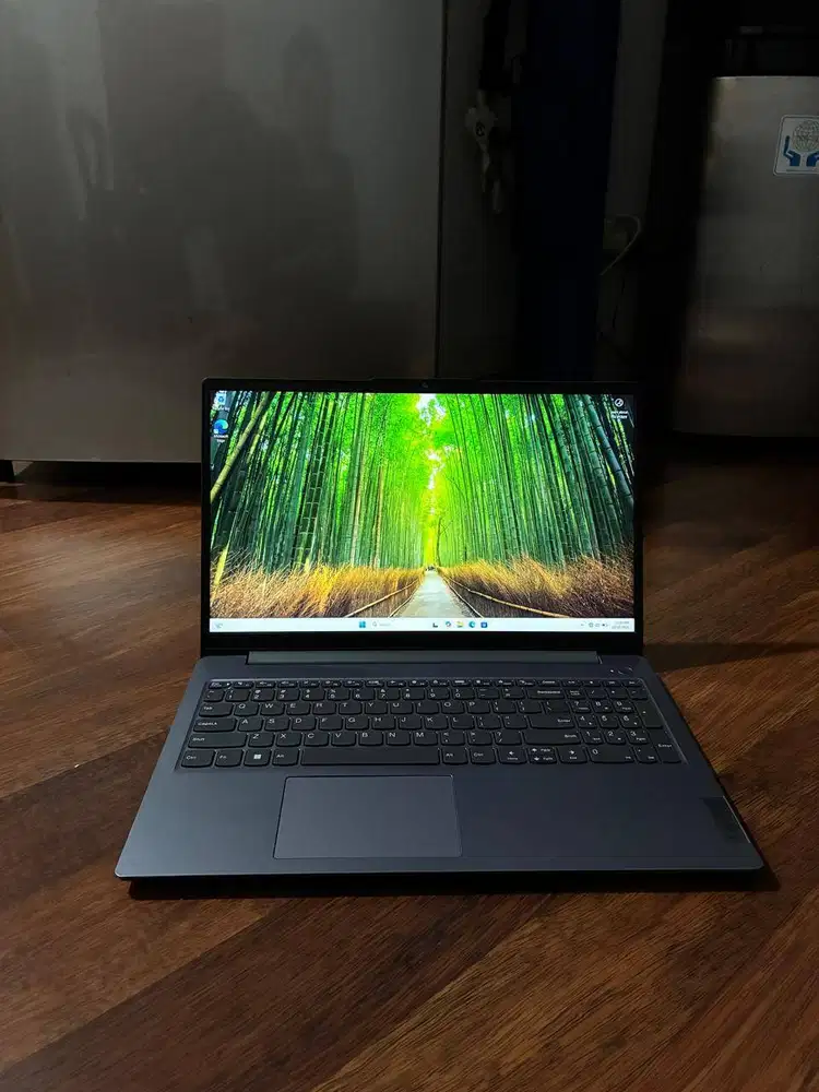 Lenovo Ideapad Slim 3 (15, Gen 8, AMD)