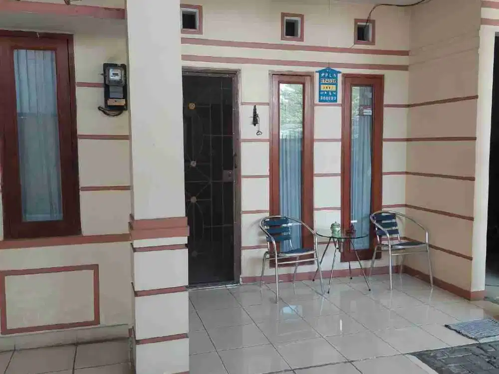 Rumah Dijual Taman Kopo Indah 3 Bandung, LT 170 m², Carport 3 Mobil – Rp2 Miliar