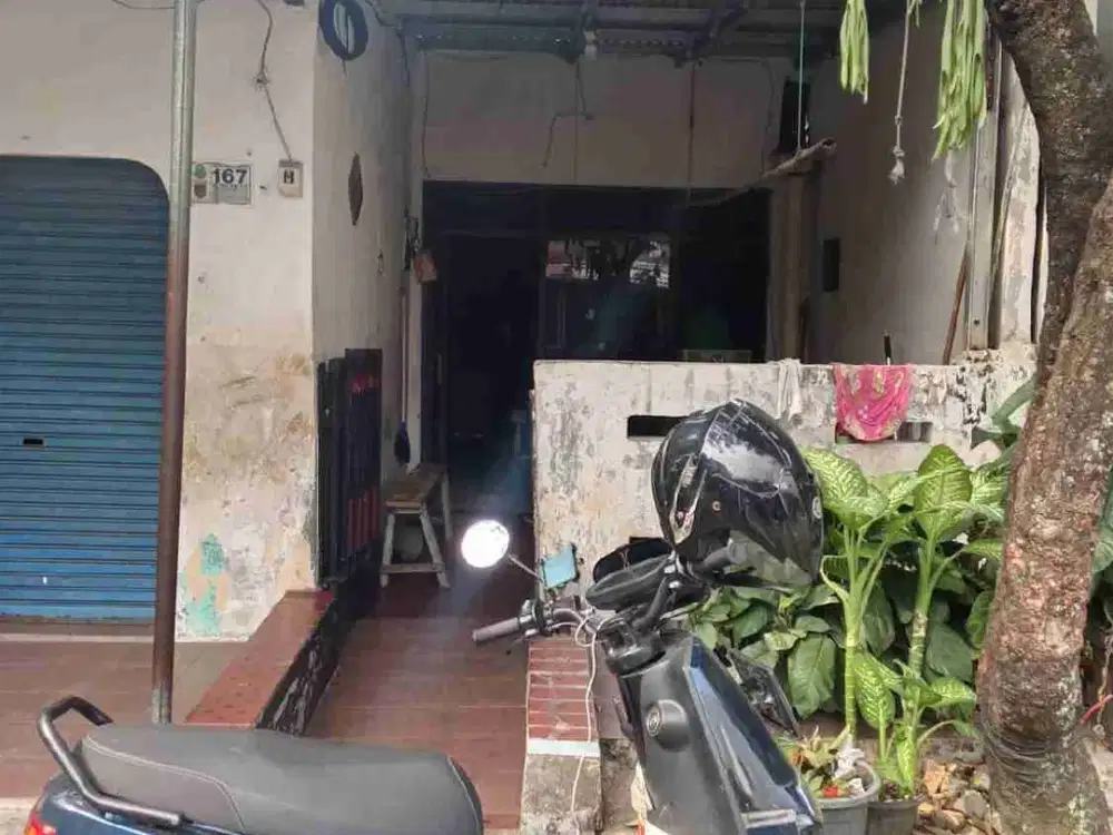 DI JUAL RUMAH BANGUNAN LAMA AKSES JALAN PRUIS DI DEPOK TIMUR