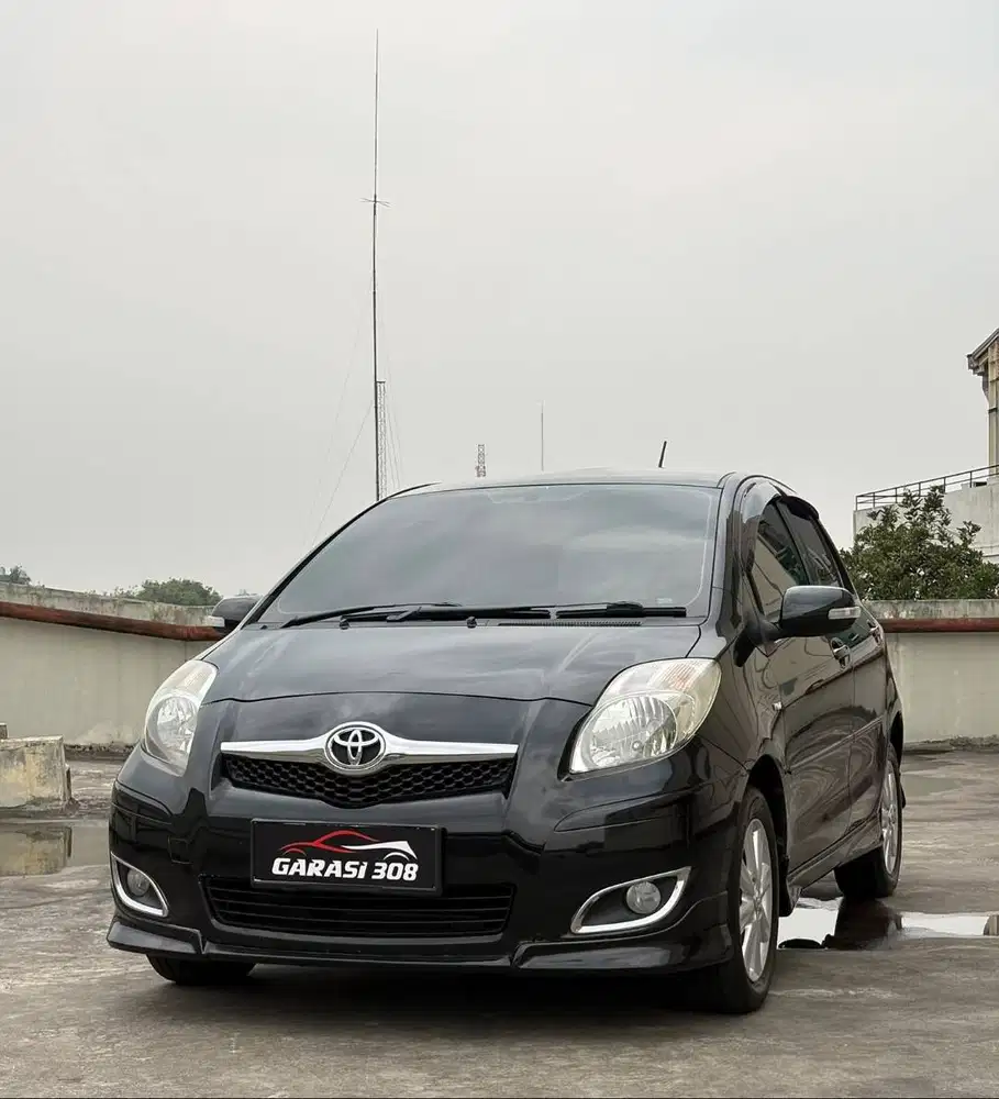 Toyota Yaris 1.5 S MT 2009 Hitam Manual MT Hitam KM 104 rb
