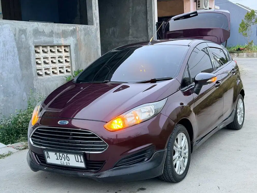 FORD FIEATA TRENDY 2013 MATIC