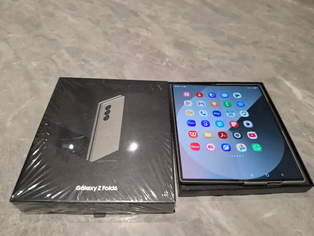 Samsung Galaxy Z Fold 6, 12GB / 512GB, silver shadow