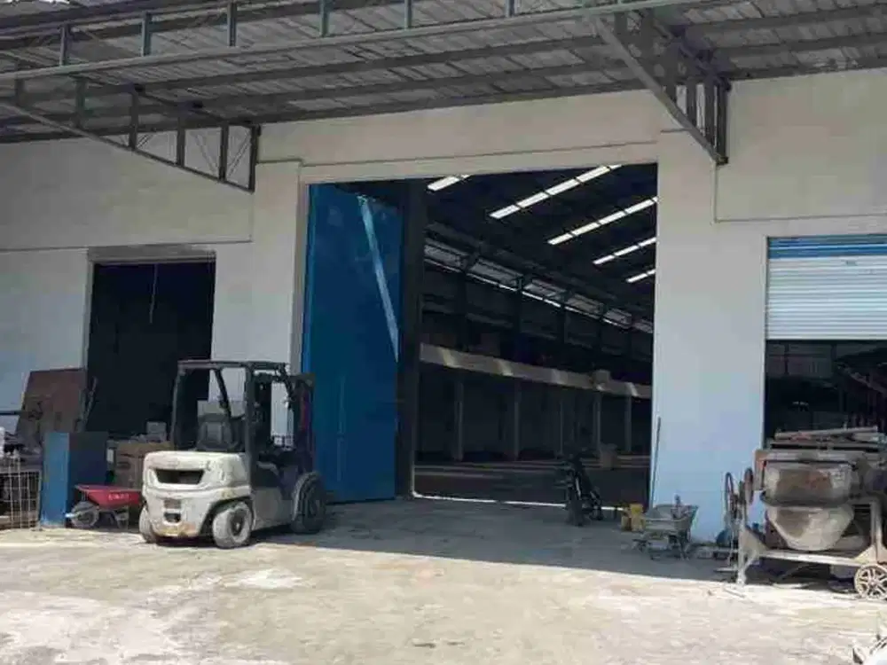 DIJUAL / DISEWAKAN SEGERA GUDANG MAYJEND SUNGKONO GRESIK