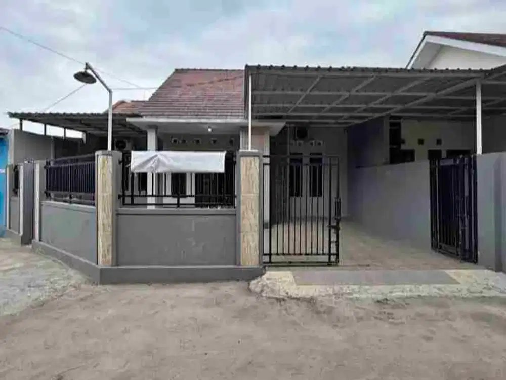 Rumah dengan tanah luas bersih semi furnish jalan kaki ke stadion  maguwoharjo