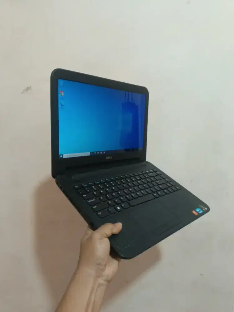 Laptop dell core i3 double vga ram 4