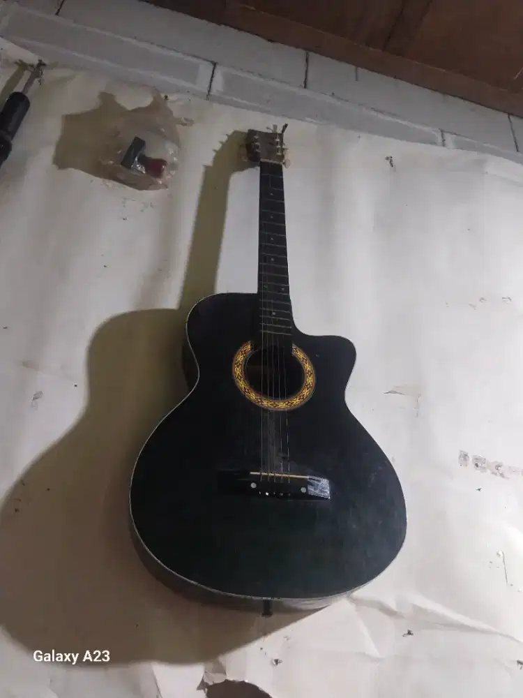 Gitar FG-225 di maharin aja