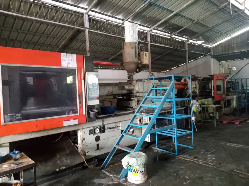 Jasa Cetak Injeksi Plastik Custom 265-365Ton Tangerang